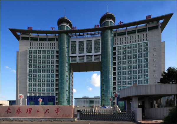 百年英才冯强:他们不是顶尖高校,却拥有可以横扫全国的专业